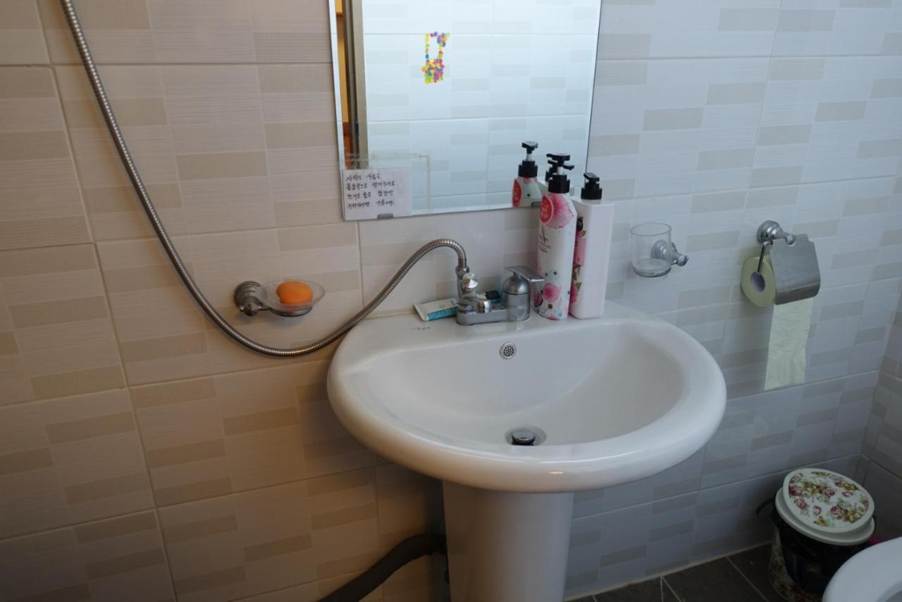 ג'אונג'ו Pongdang Guesthouse מראה חיצוני תמונה